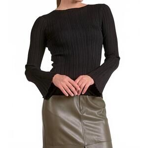 NEW ELAN crewneck bell sleeve top in black